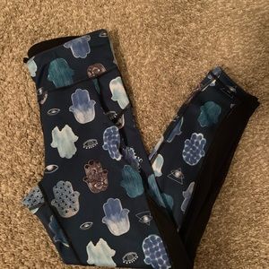Hamsa reversible leggings
